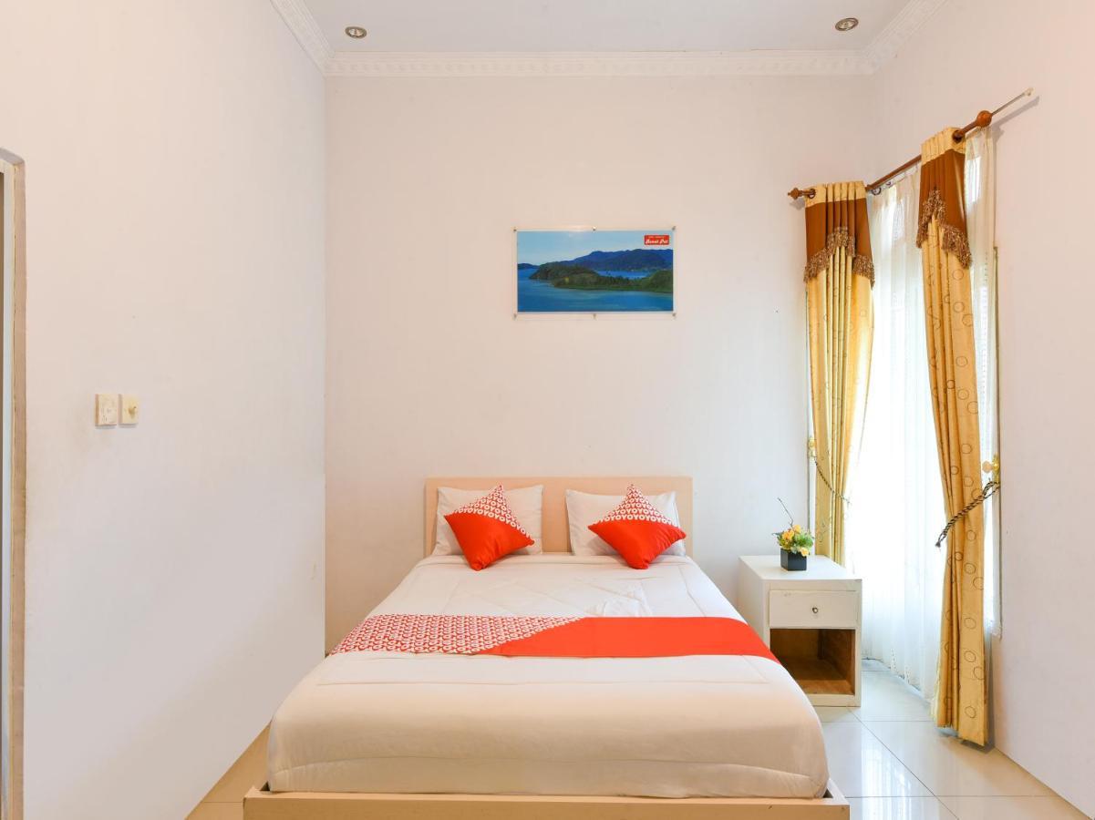 OYO 1074 Homestay Rumah Puti Painan Bagian luar foto
